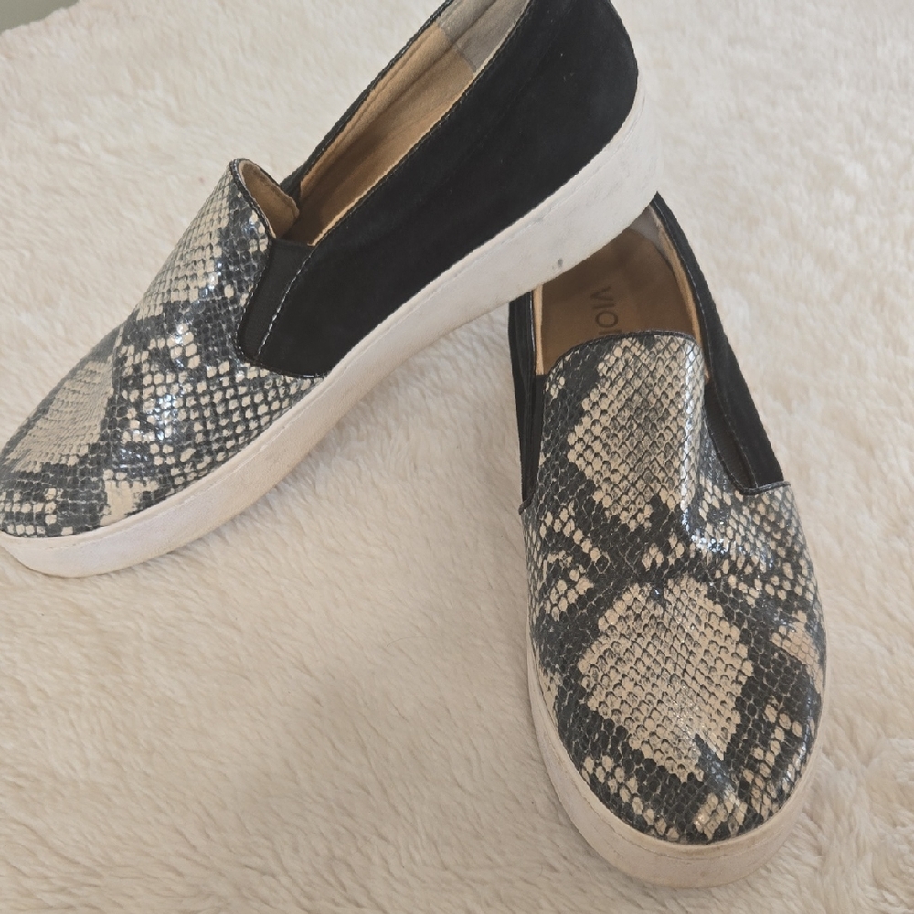 Vionic Black and Gray Snake Print Sneakers